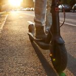 hulajnoga-elektryczna--promile-i-pasa--er-to-prost-auto-5757