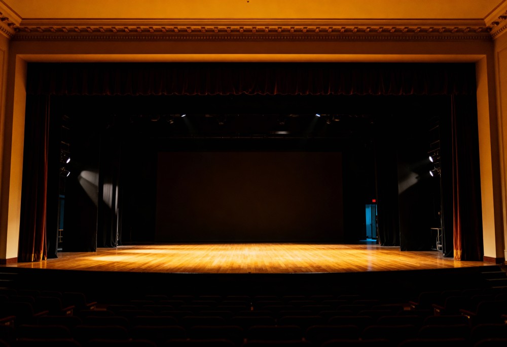 ochota-vibe--m--odzie--owy-teatr-w-sercu-warszawy-auto-6503