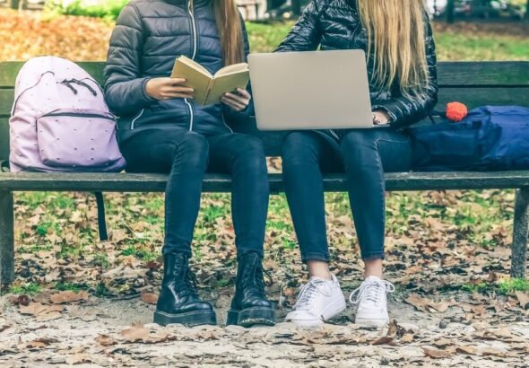 promocja-zawodu-policji-na-targach-akademickich-auto-3527