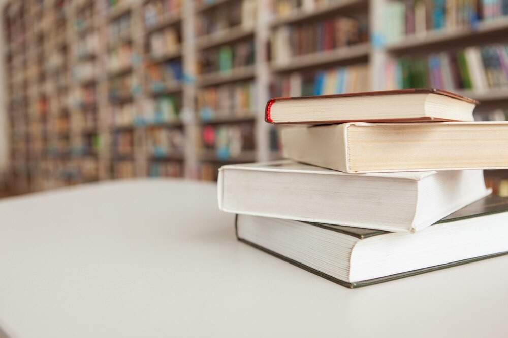 nowe-tytu--y-w-serii----wielkie-litery----w-biblio-auto-6416