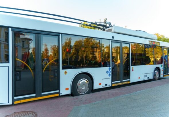 dni-transportu-publicznego-2024--historyczna-sobot-auto-1986