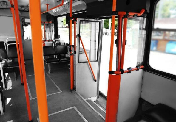 tramwajem-na-gumowych-ko--ach--testy-elektrycznego-auto-2016
