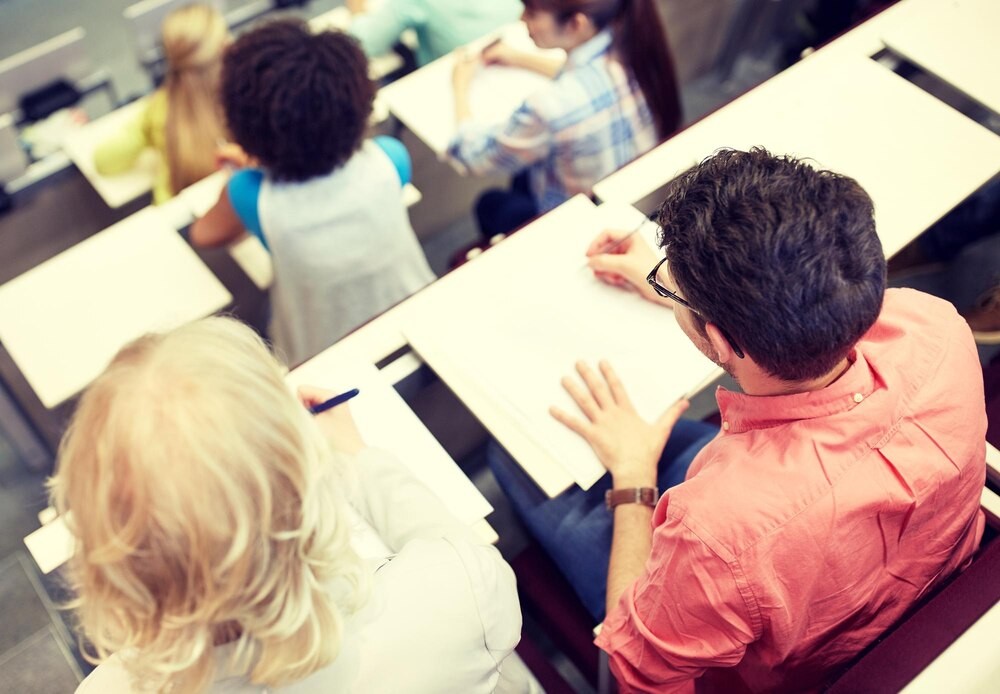 jak-rozmawia---z-m--odzie-----o-kryzysie-klimatycz-auto-3543