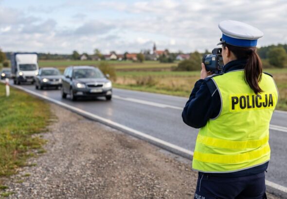 przekroczy---pr--dko-----o-54-km-h--26-latek-strac-auto-11953