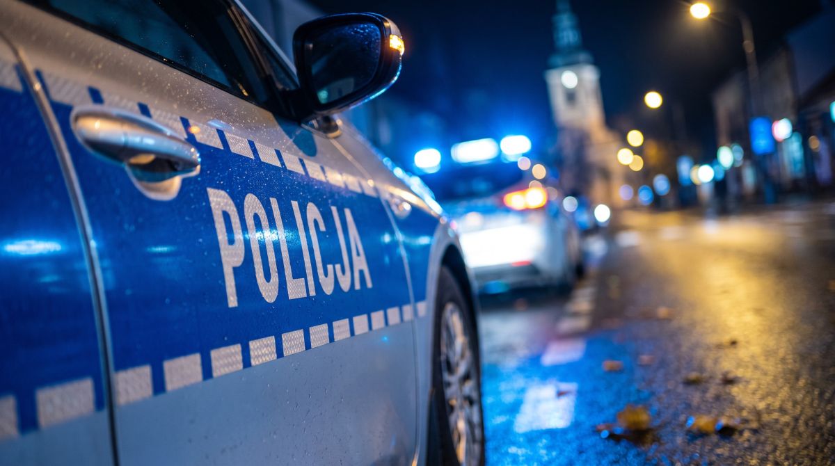 sko--czy--a-si---ich-ucieczka-przed-prawem--policj-auto-12034